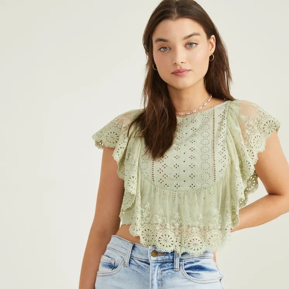 Altar’d State Desert Sage Aurelia Eyelet Crop Top SIZE SMALL (NEW WITH TAGS)